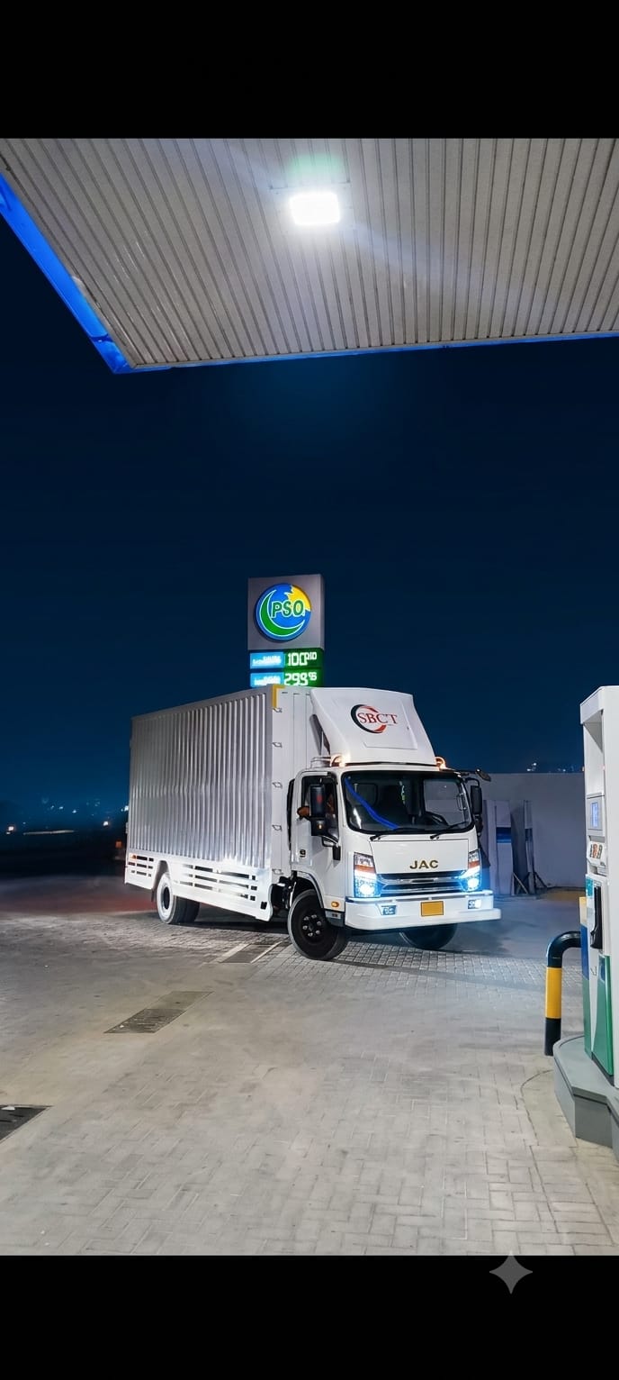 24 FT Goods Transport Truck